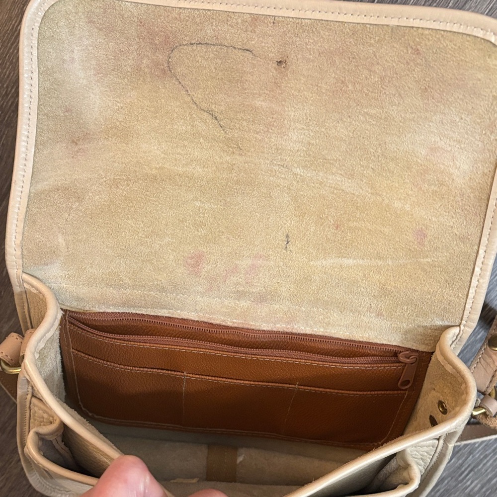 RARE Vintage Dooney & Bourke Beige Leather Shoulder Bag - Picture 5 of 6